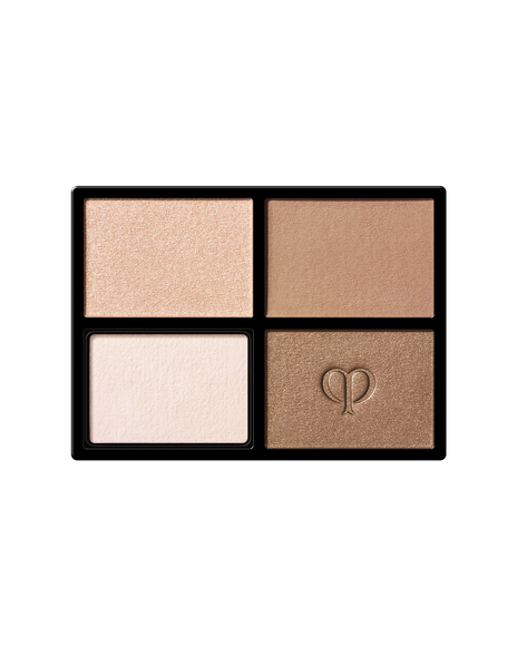 Photo of "EYE COLOR QUAD (REFILL)", an eyeshadow consisting of four colors. The brand logo is imprinted on the lower right color. Shade: 2-Beach Pebbles.