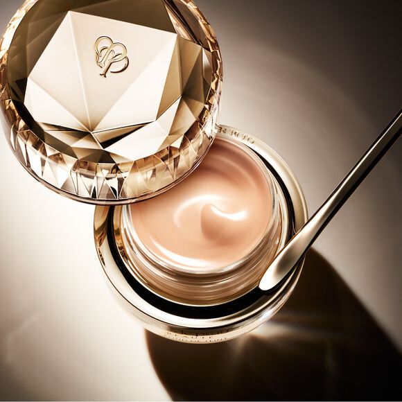 THE FOUNDATION│臻緻精華修護粉底 SPF25 PA++