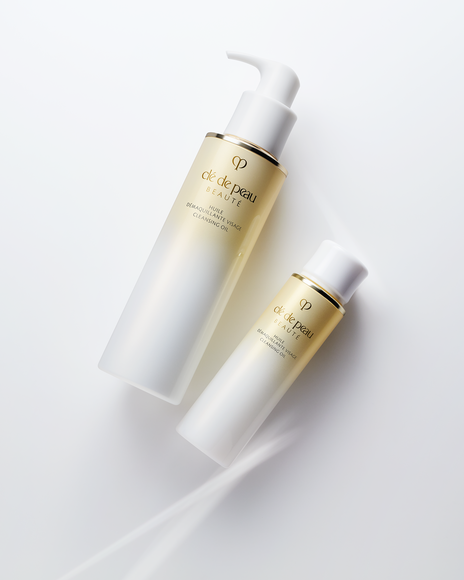 Photo of two sizes of &ldquo;CLEANSING OIL.&rdquo; The left is the 200mL bottle with a white pump, and the right is the 75mL bottle with a cap.