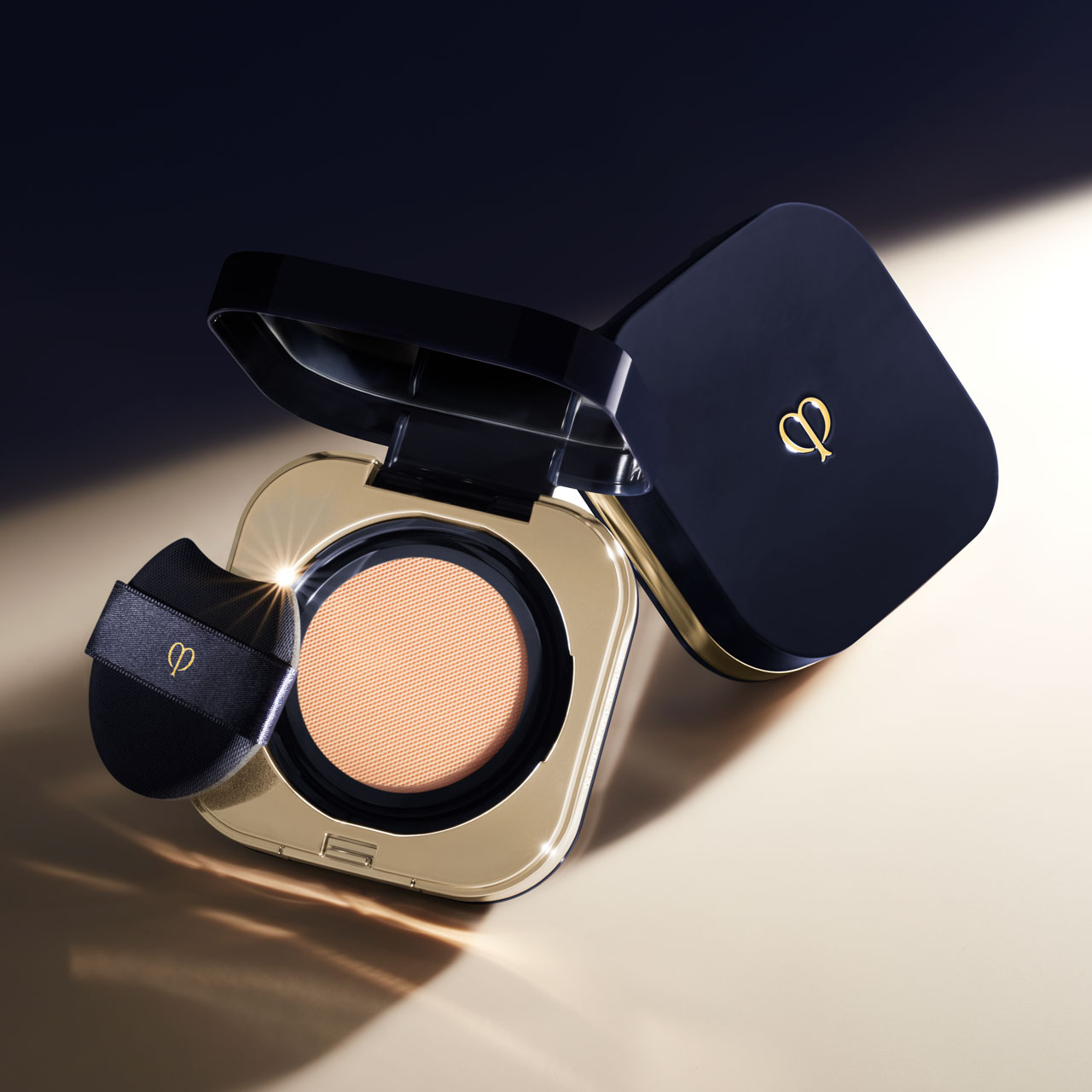 Radiant Cushion Foundation | CPB HK